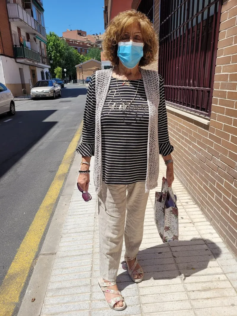 Patrón gratis chaleco calado Brisa dos agujas