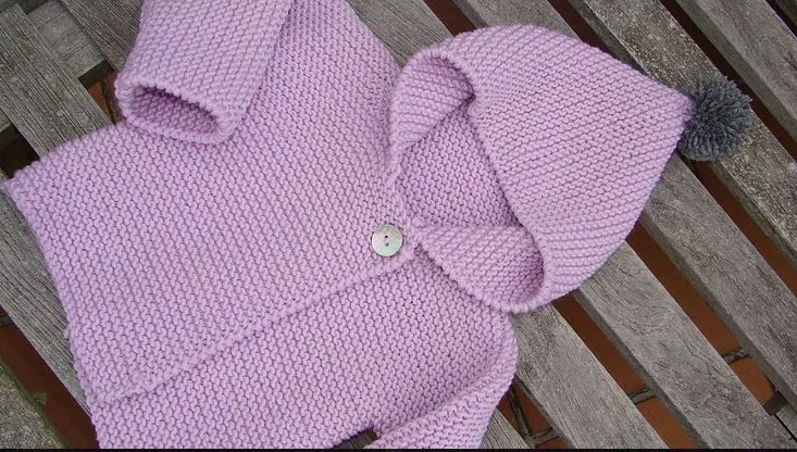 patrón gratis bebé abrigo Inés