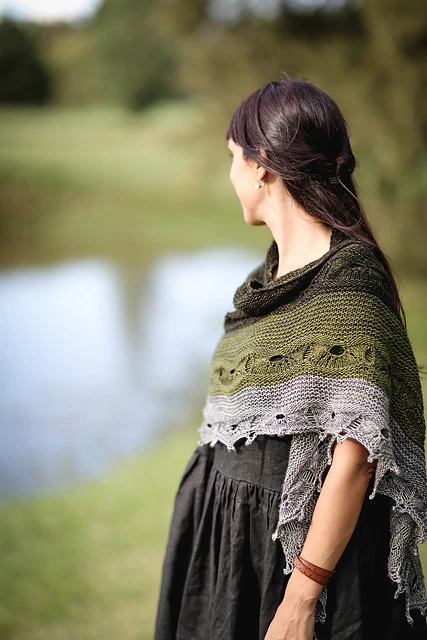 Patrón gratis del chal de punto Odyssey