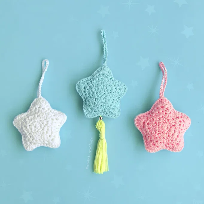 Patrón gratis colgante llavero estrella crochet