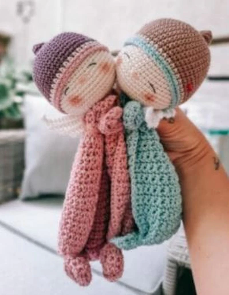 Patrón gratis mantita apego angelitos