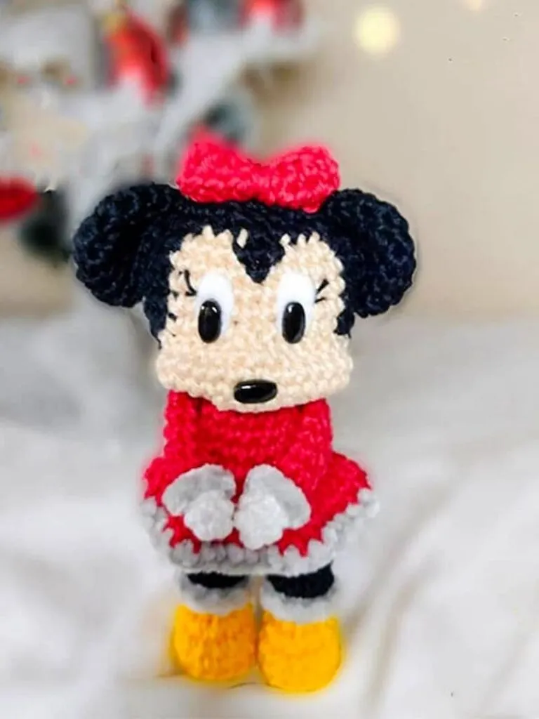 Patrón gratis Minnie Mouse amigurumi