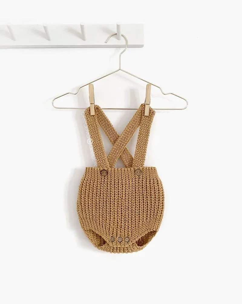 Patrón gratis peto bebé crochet