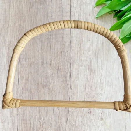 Asas madera y mimbre